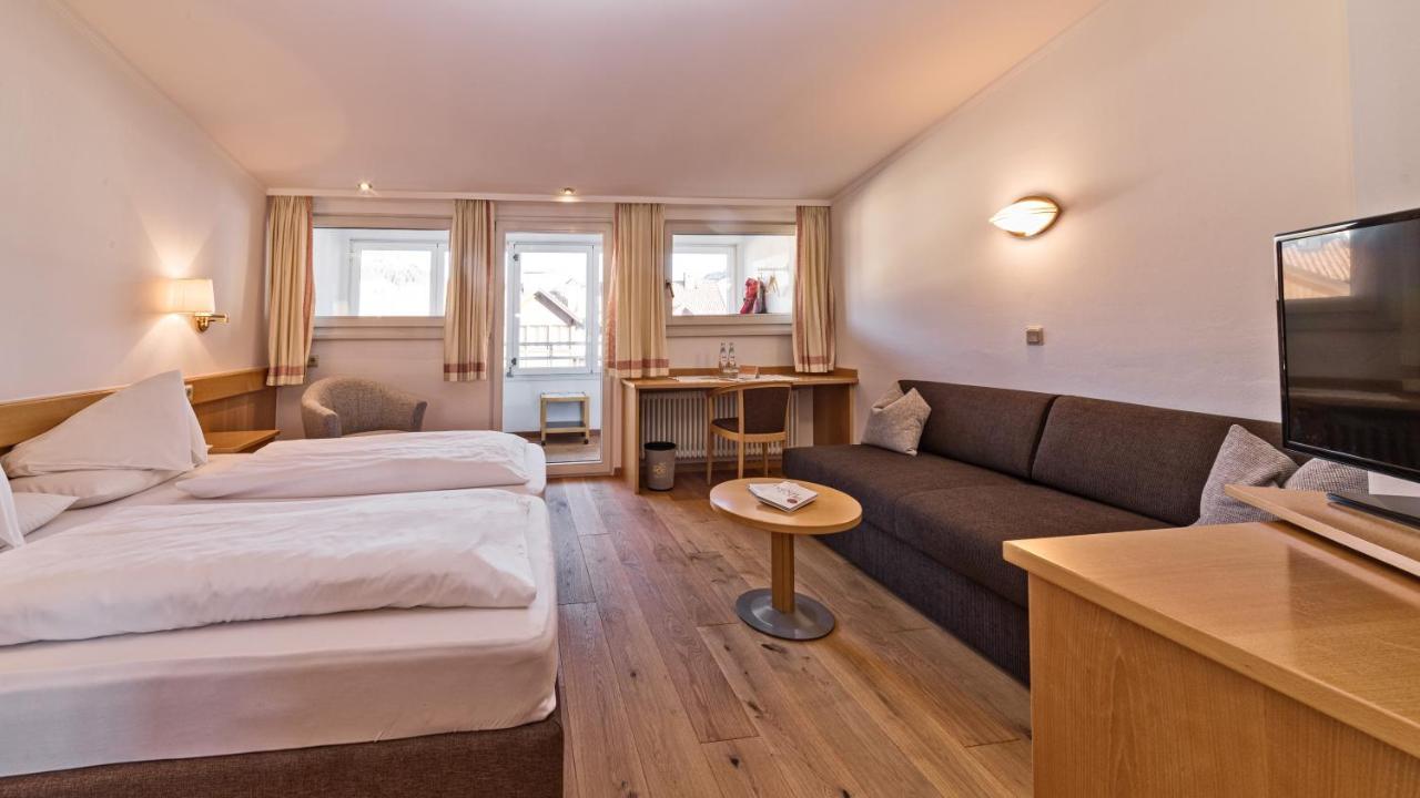 Hotel Post Olang Buitenkant foto